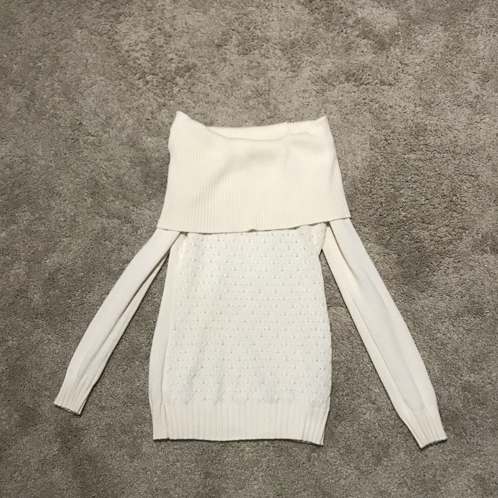 Guess loose neck sweater